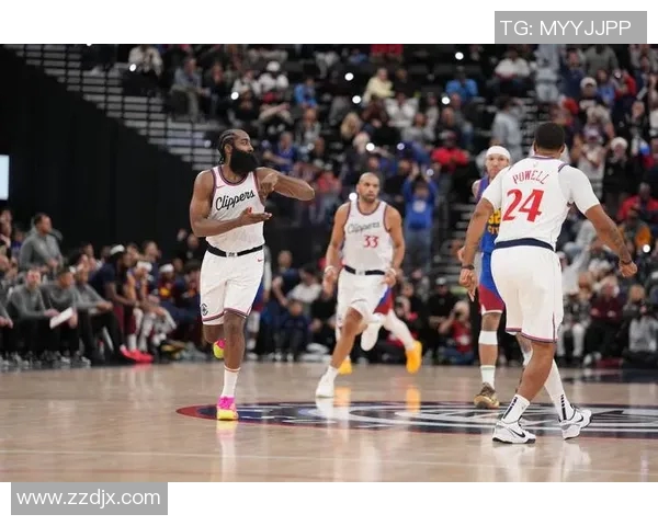 哈登与足球明星的跨界对话：篮球与足球的激情碰撞与友谊探索