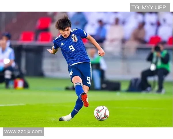 成都足球队整体压制革新之路探秘与未来展望 成都足球队整体压制革新之路探秘与未来展望