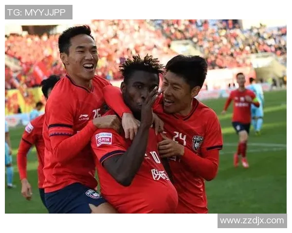 深圳足球队以73分领跑精英赛积分榜展现强劲实力